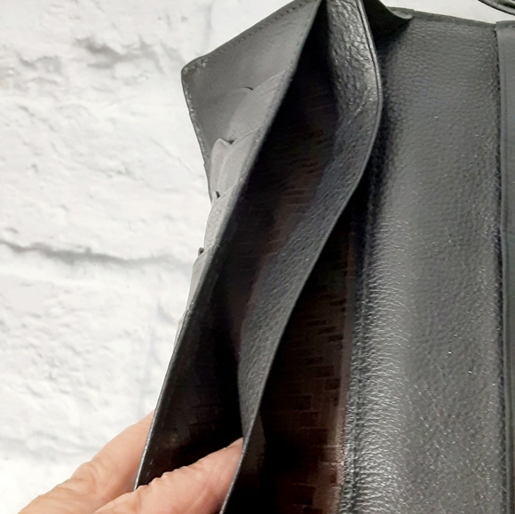 Cole Haan black leather wallet - Picture 8 of 14